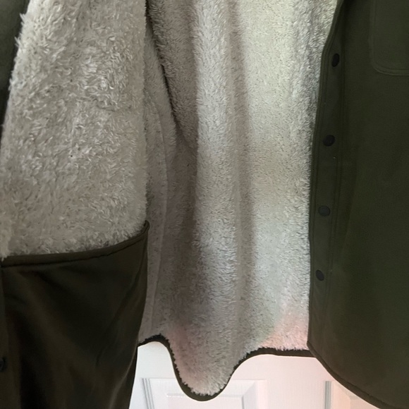 Mens Buttoned Warm Shirt NWT - Picture 3 of 7